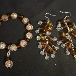 Stikla kristālu pērlīšu rokassprādze ar auskariem