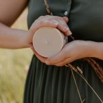 SOJAS VASKA SVECE AR LIEPZIEDA - MEDUS AROMĀTU (S) thumbnail 4