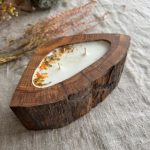 Dabīgas sojas vaska svece rokdarbā kokā. thumbnail 3