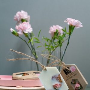 AROMĀTISKAIS VASKS AR ROŽU - MEDUS AROMĀTU