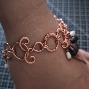 Vara rokassprādze ar saldūdens pērlēm