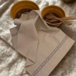 Lina dvielis 45x70cm ar pelēkbaltu tautisku lentu thumbnail 2