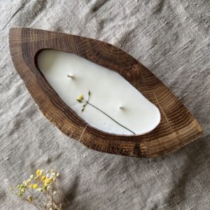 Dabīgas sojas vaska svece - kokā (roku darbs)