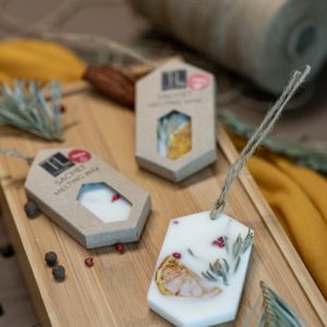 AROMĀTISKAIS VASKS AR ZIEMASSVĒTKU AROMĀTU